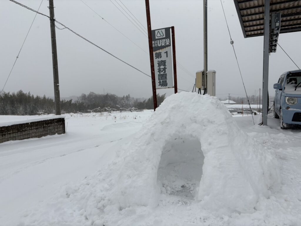 雪かきと、ちょっと本気のかまくら作り⛄